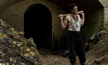 eli-roth-inglorious-baste-008.jpg.0a11106c32508a69b0f3cb6716364ced.jpg