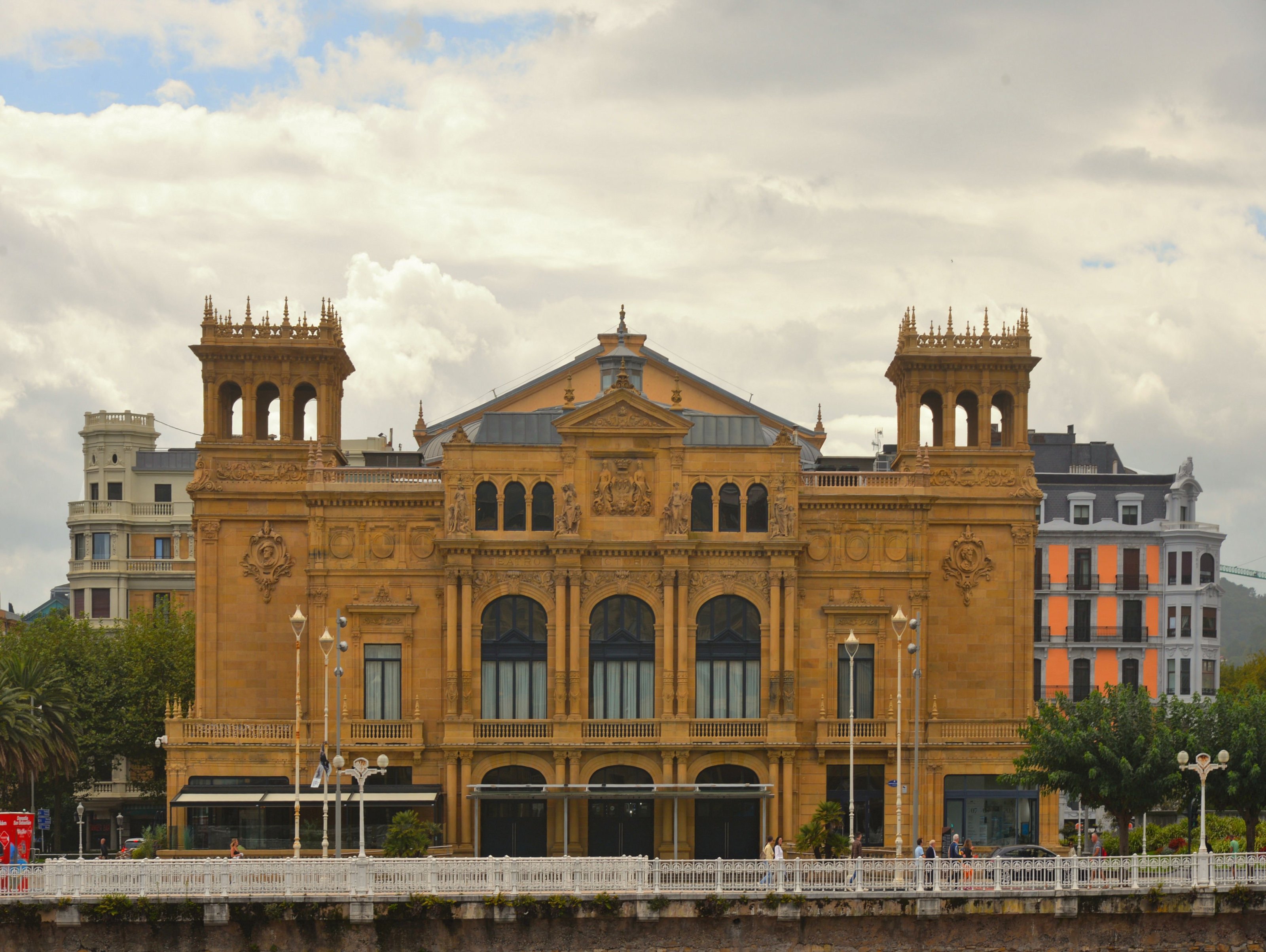 large.DSC_3329v.jpg