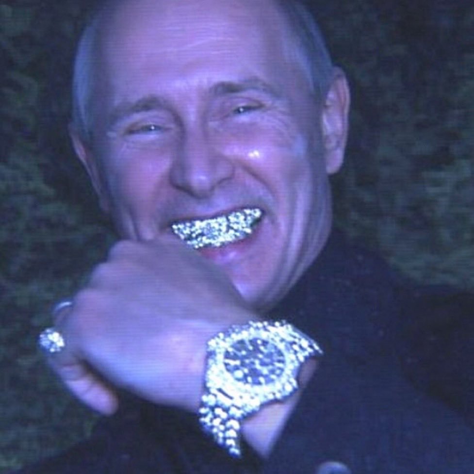 HD3NoJmboAAyElg.jpg
