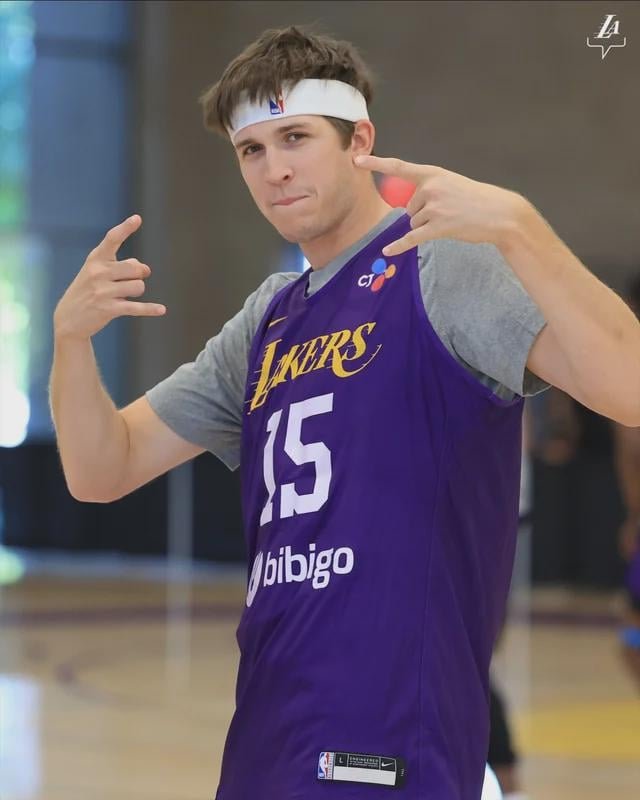 what-is-everyones-thoughts-on-the-austin-reaves-starting-at-v0-yd4fclysr28e1.jpeg